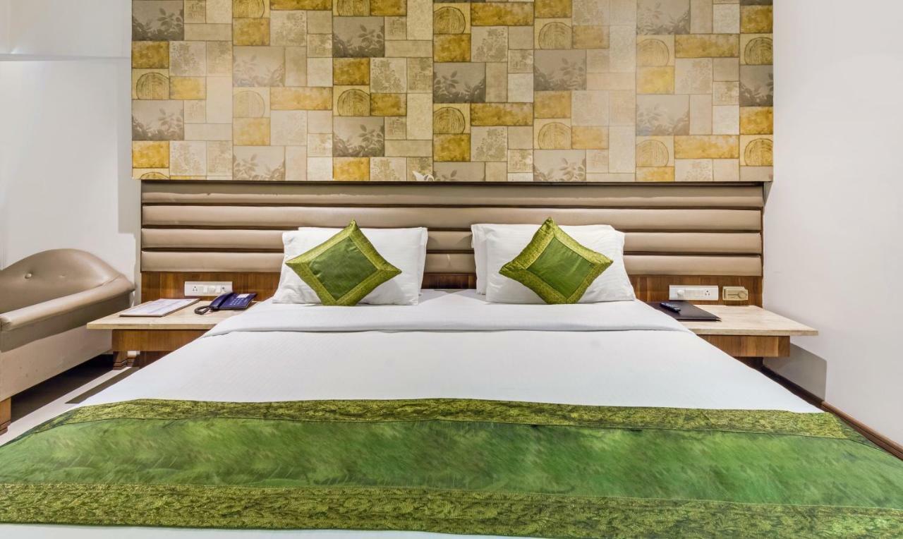Hotel Crown Palace إندور المظهر الخارجي الصورة