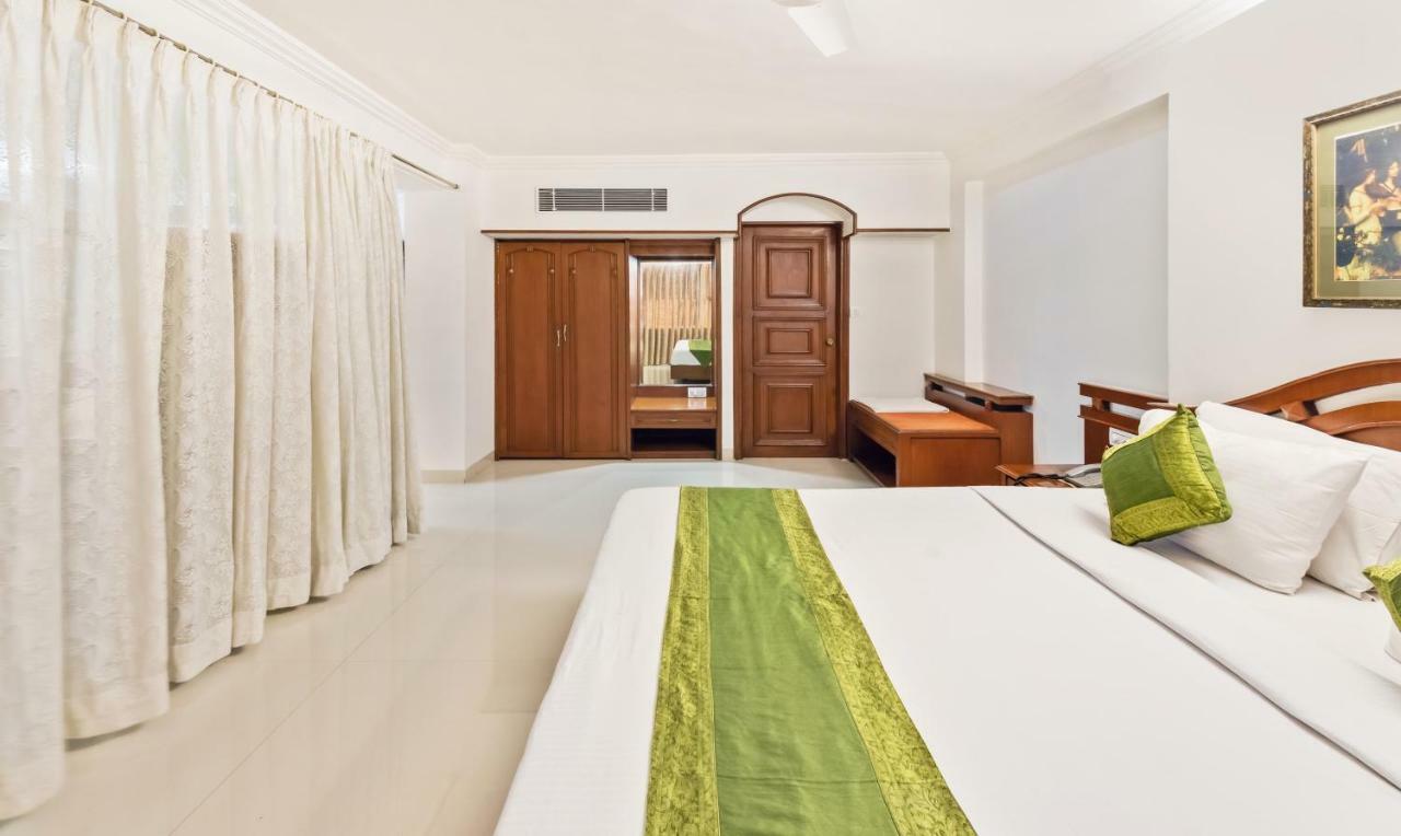 Hotel Crown Palace إندور المظهر الخارجي الصورة
