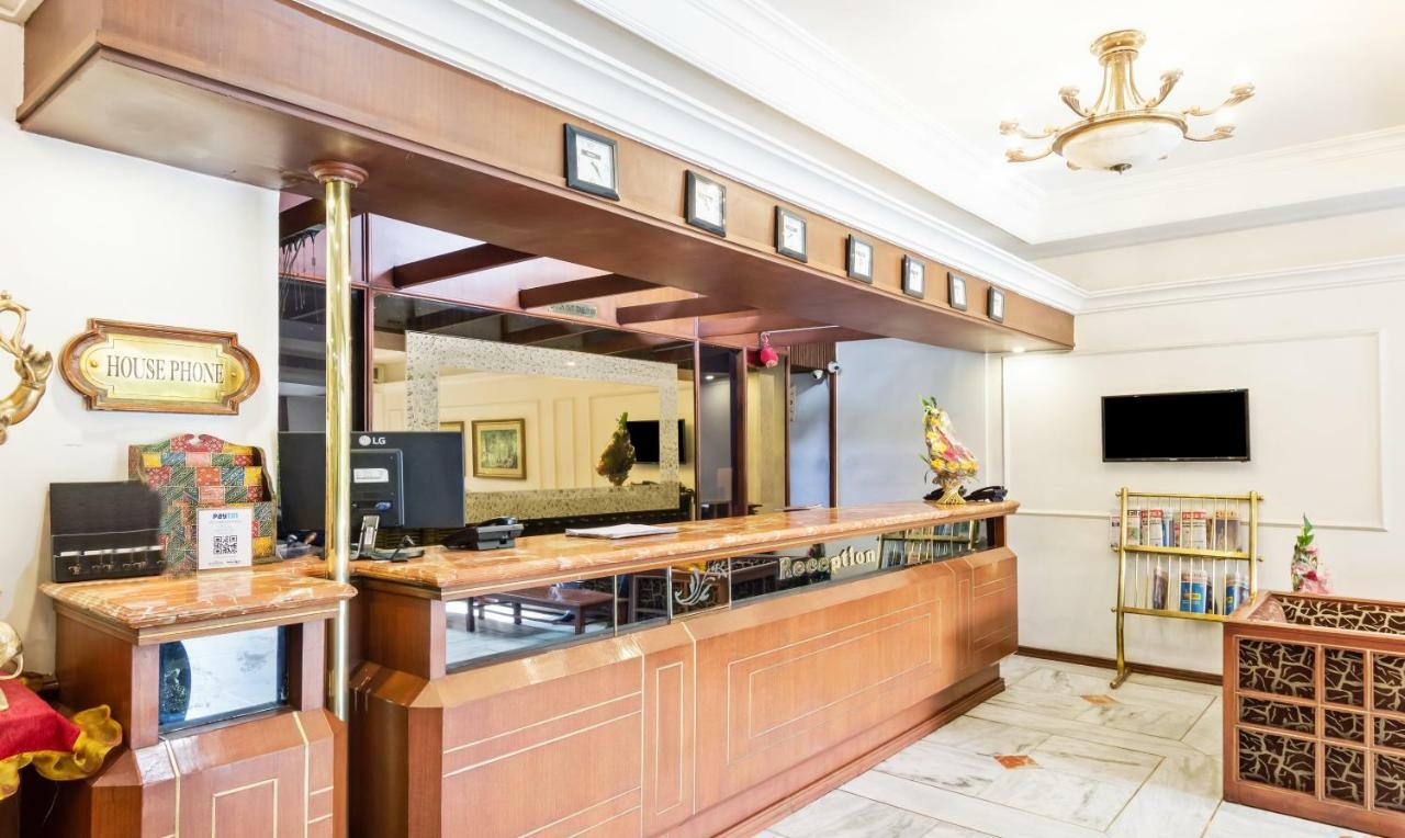 Hotel Crown Palace إندور المظهر الخارجي الصورة